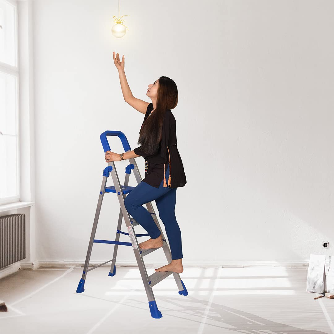 PARASNATH Aluminium Blue Heavy Folding Ladder 4 Step 4.2 Ft 