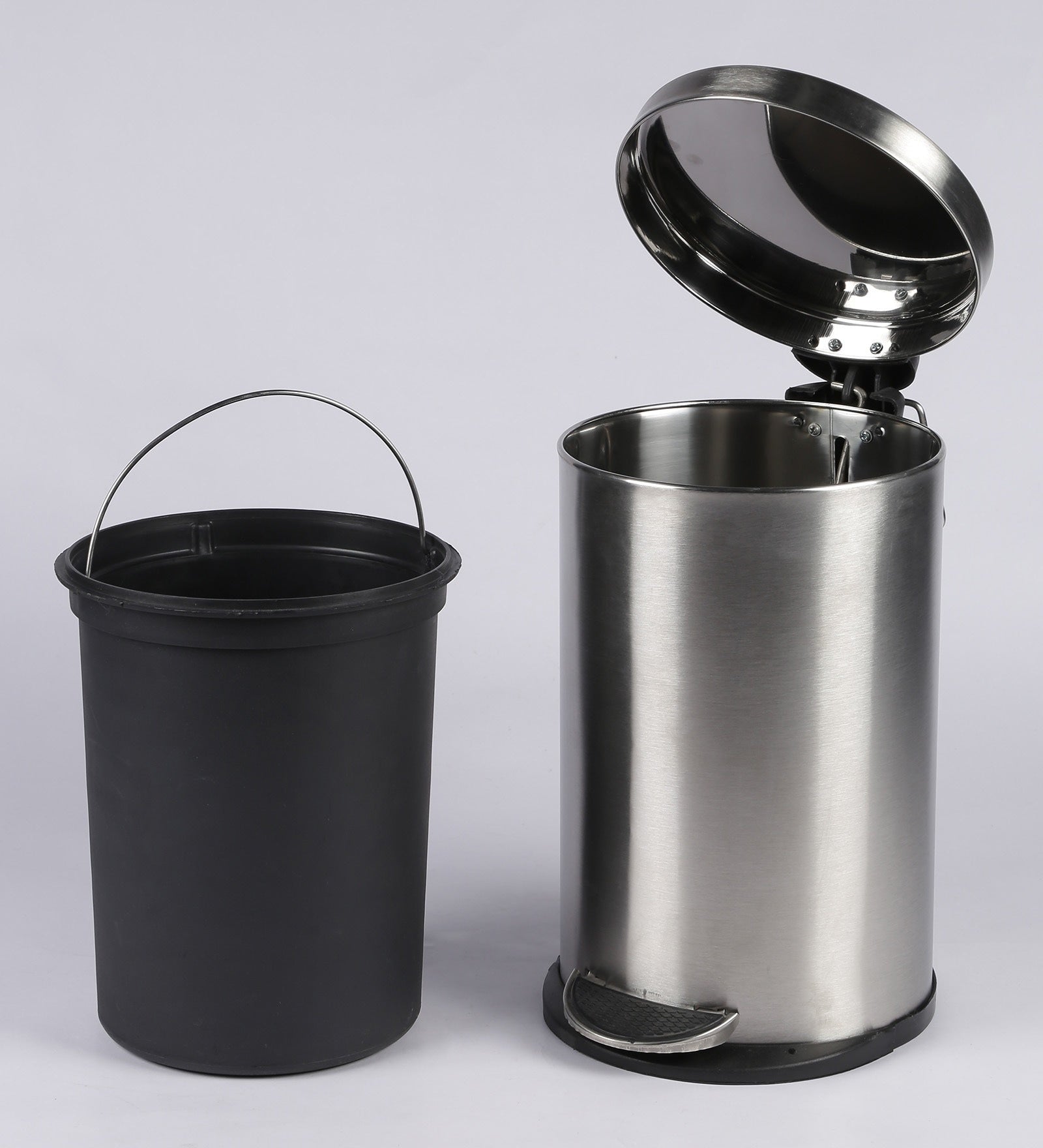 Parasnath Stainless Steel Plain Pedal Dustbin With Plastic Bucket (12''X20''- 20 Liter) - PARASNATH